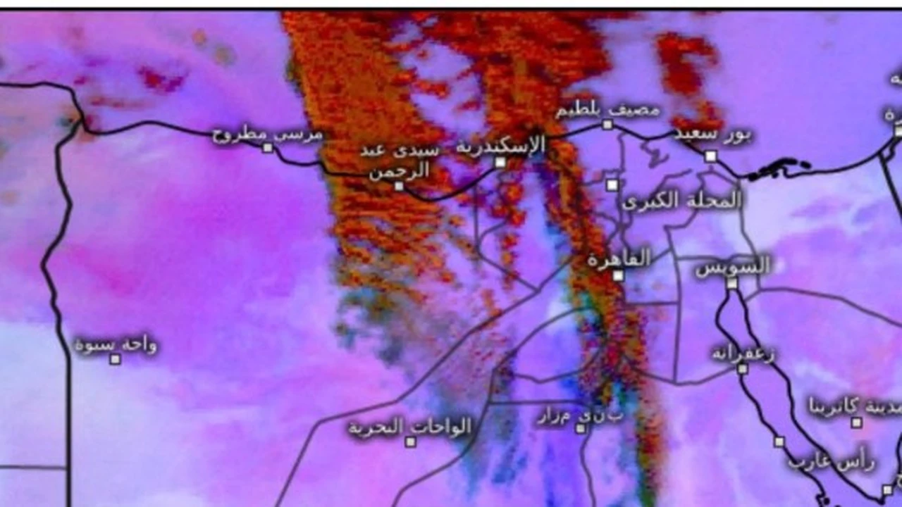 تحذيرات من القيادة وسط استمرار العواصف الترابية المثارة على الطرق السريعة